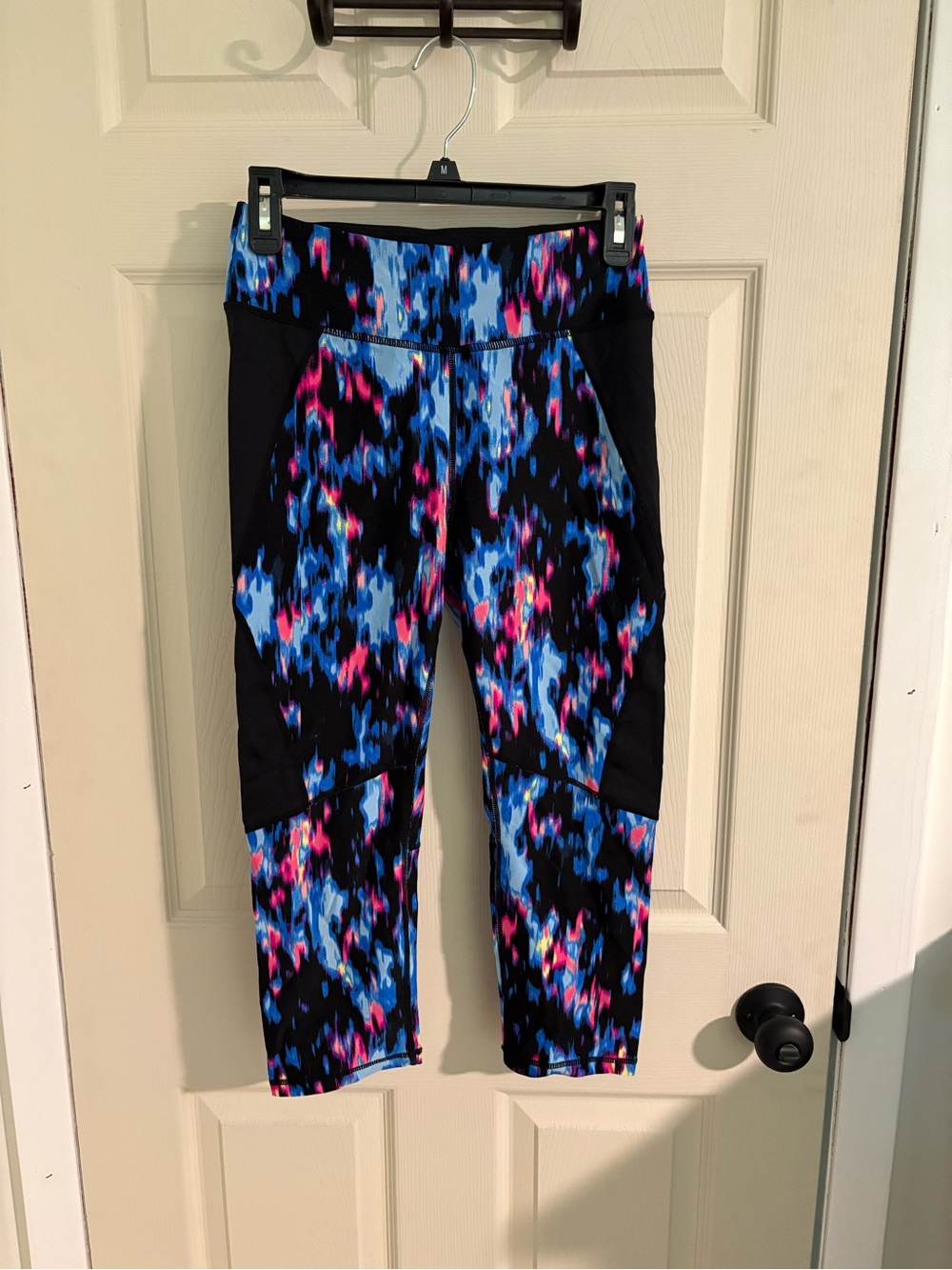 Calvin Klein Black Capri Leggings with Blue & Pink Abstract Print